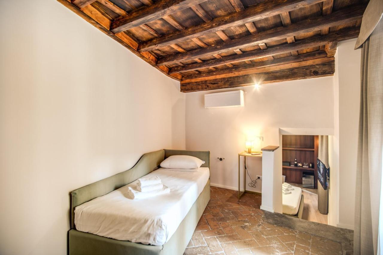 רומא Capranica Private Suites מראה חיצוני תמונה